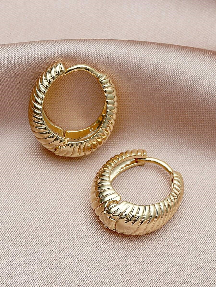 Ribbed hoops with modern texture, perfect statement earrings - Peppy Pink