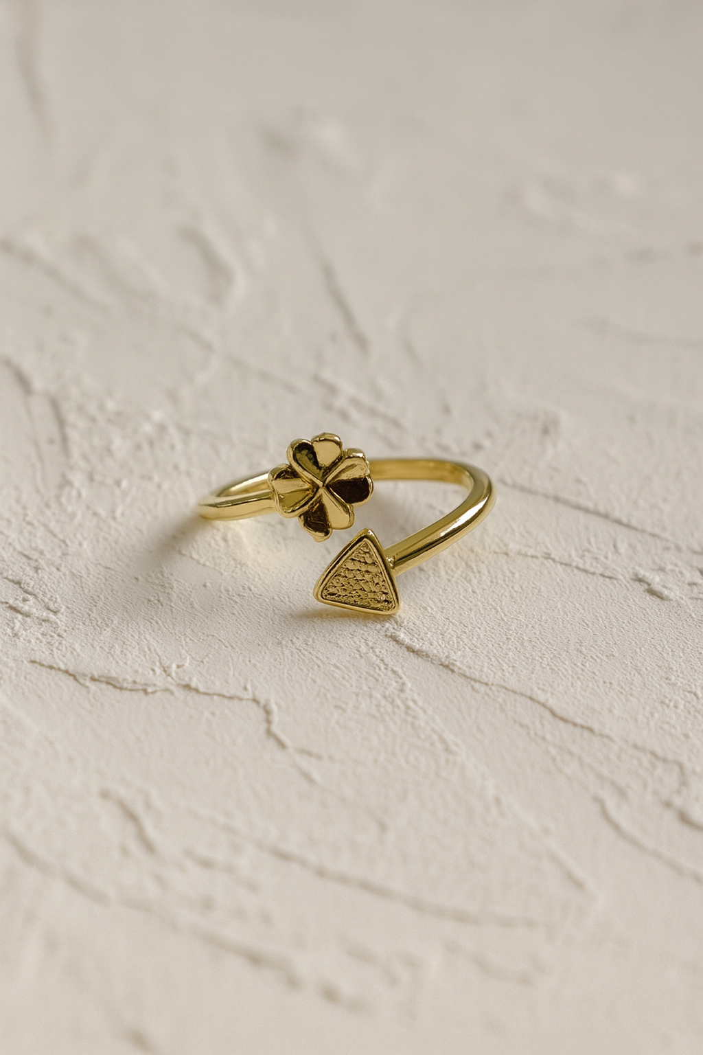 Lucky Clover & Triangle Ring