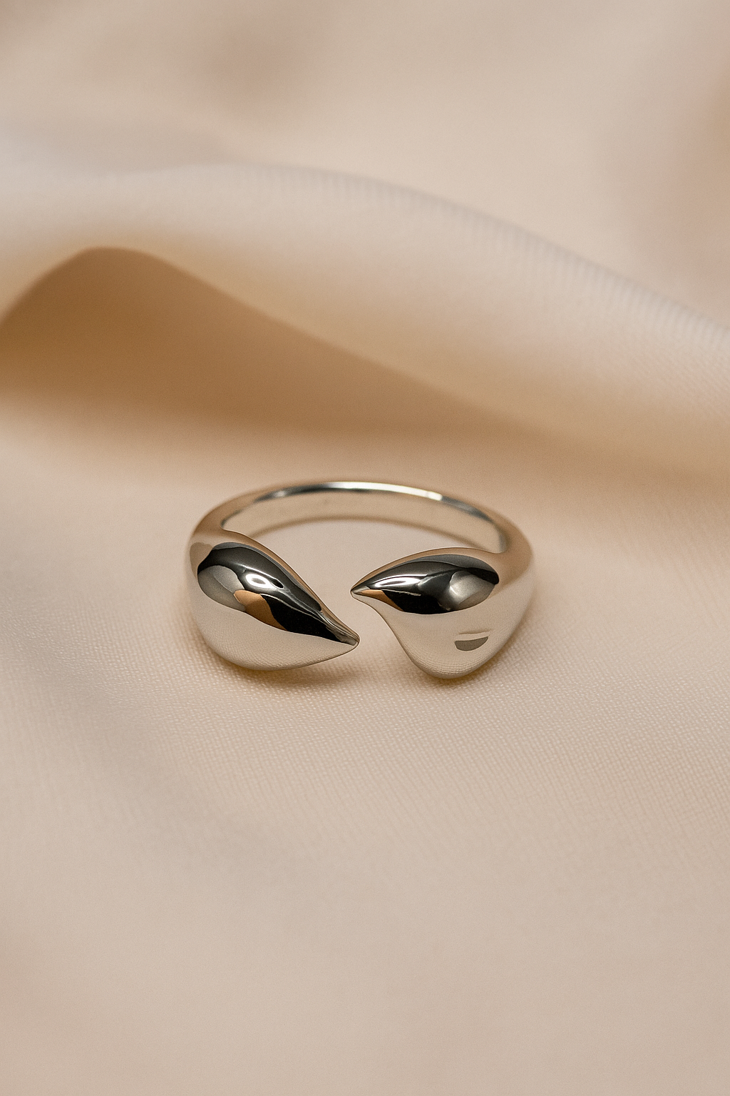 Double Heart Knot Ring