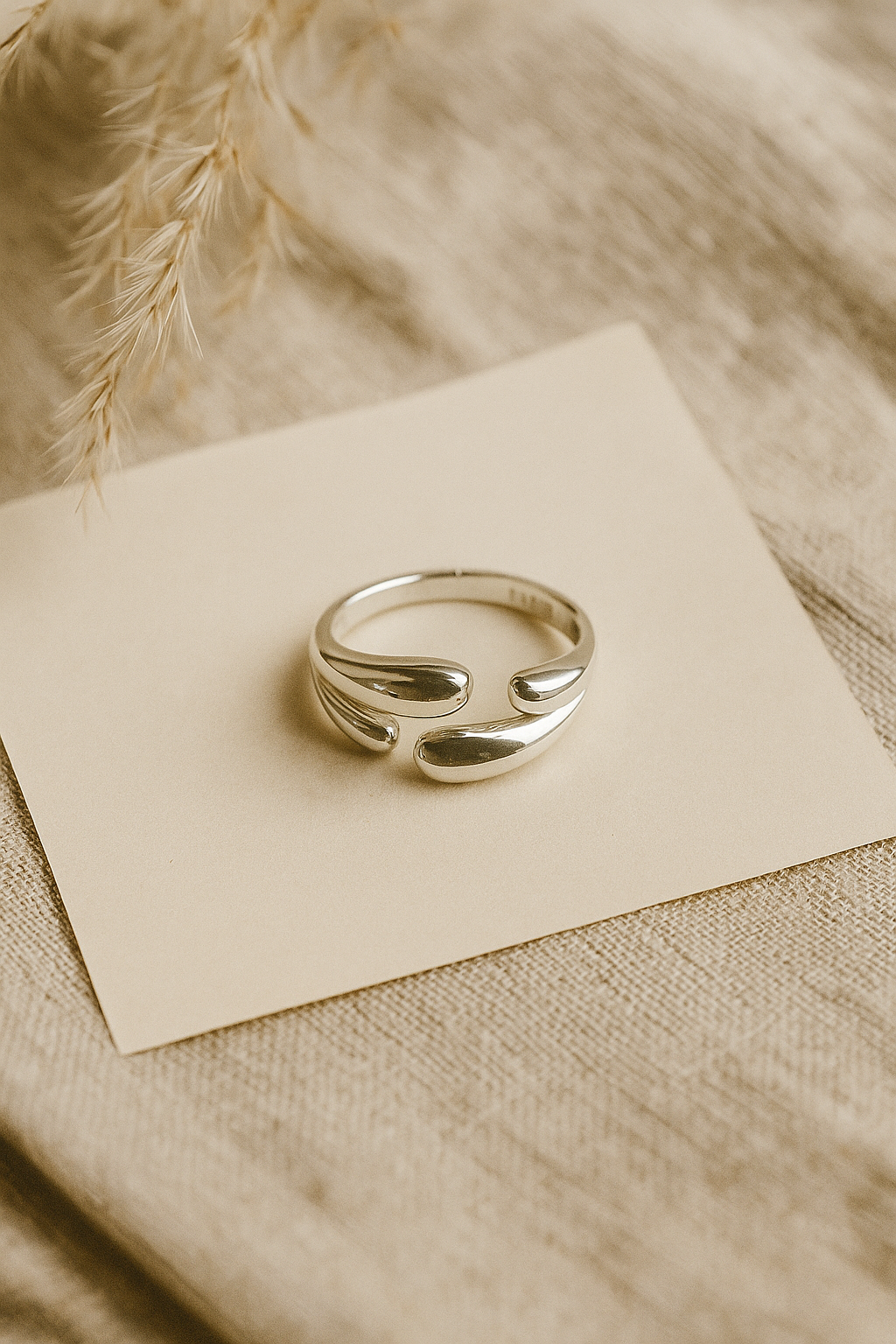 Double Loop Ring