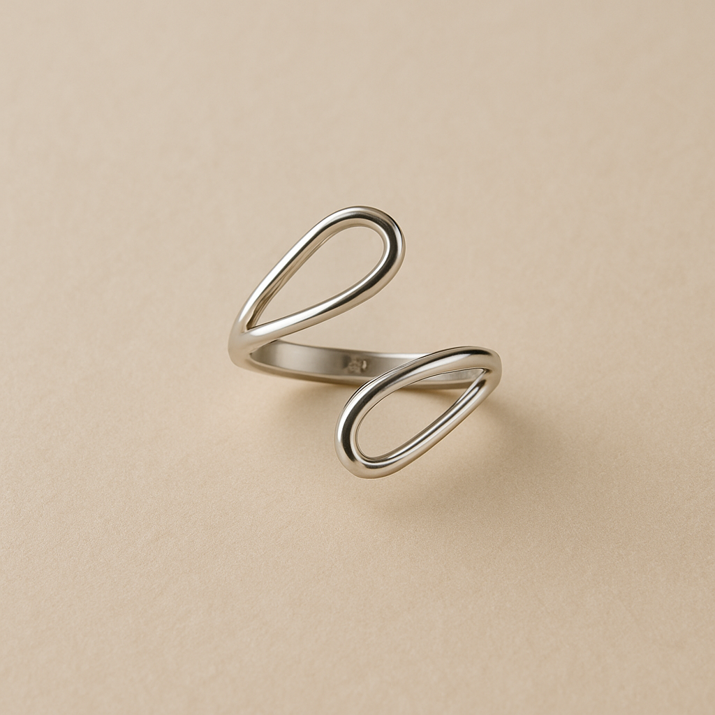 Flowing Curve Ring