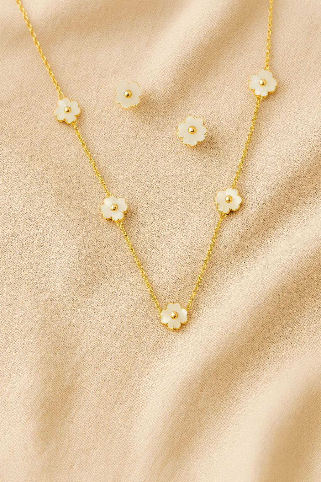 Daisy Necklace