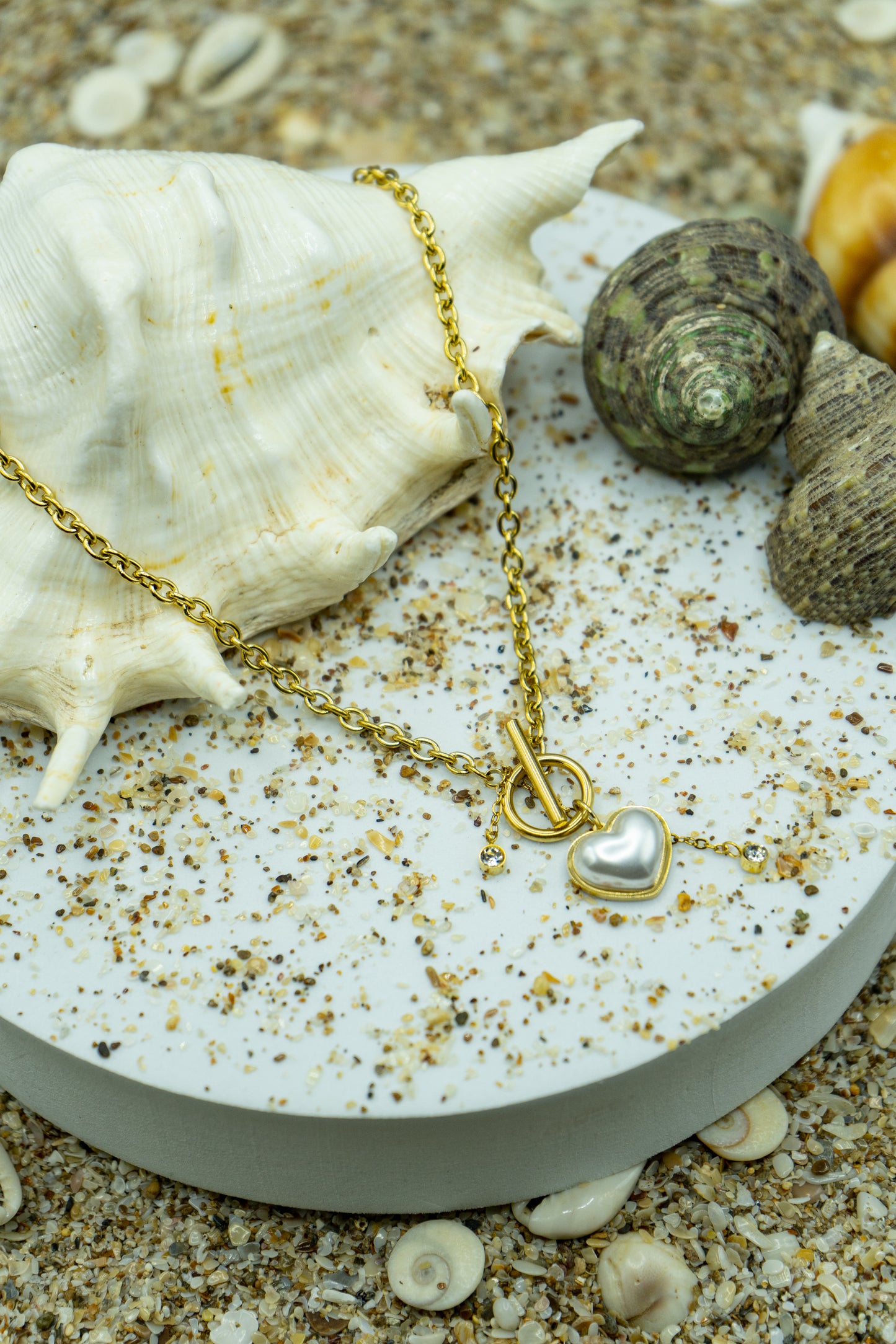 Love Struck Necklace, yellow gold-plated, hypoallergenic, anti-tarnish, elegant symbol of romance