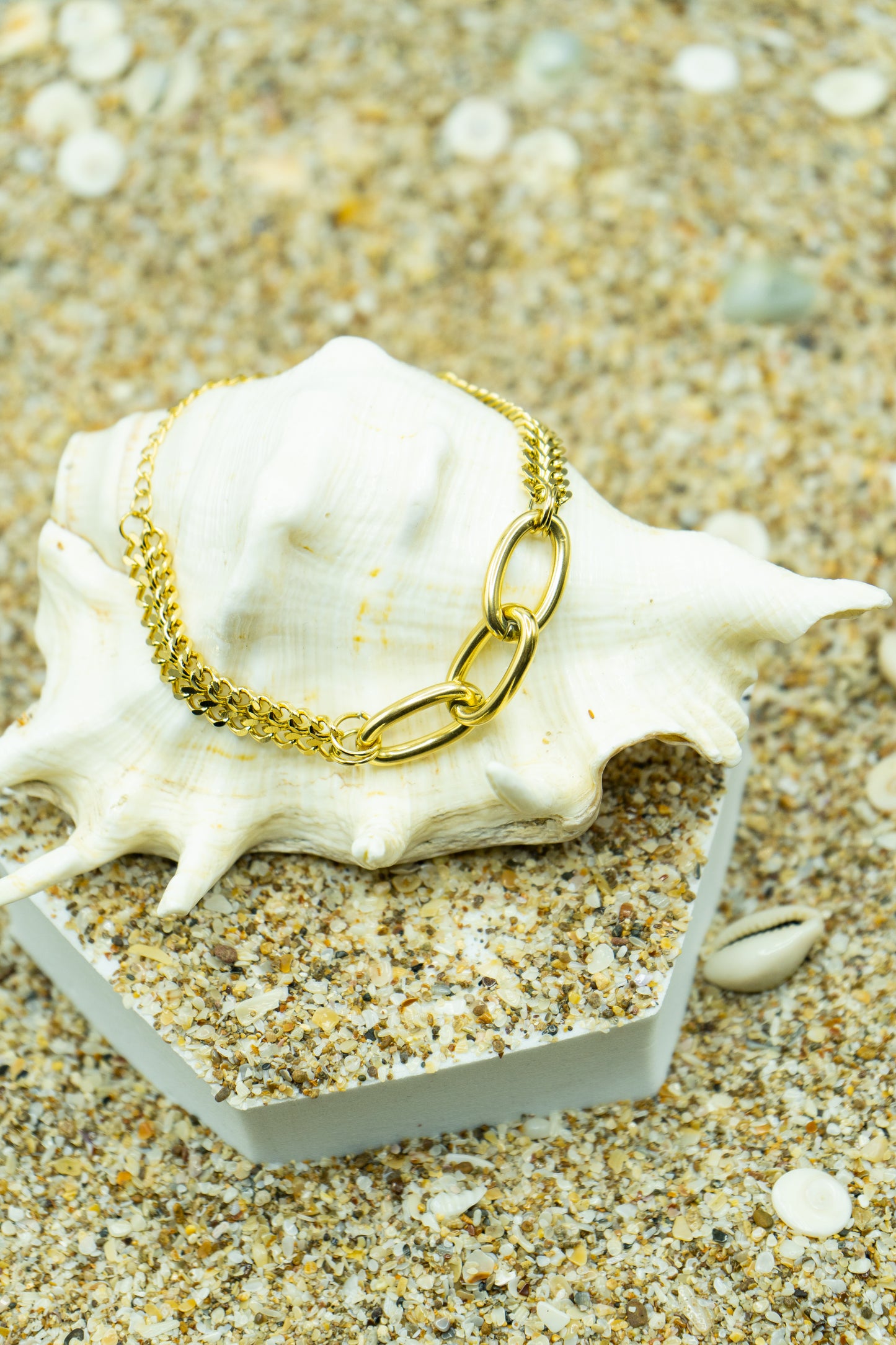 Stylish Interlocking Chain Bracelet with yellow gold plating, anti-tarnish finish, and hypoallergenic design.