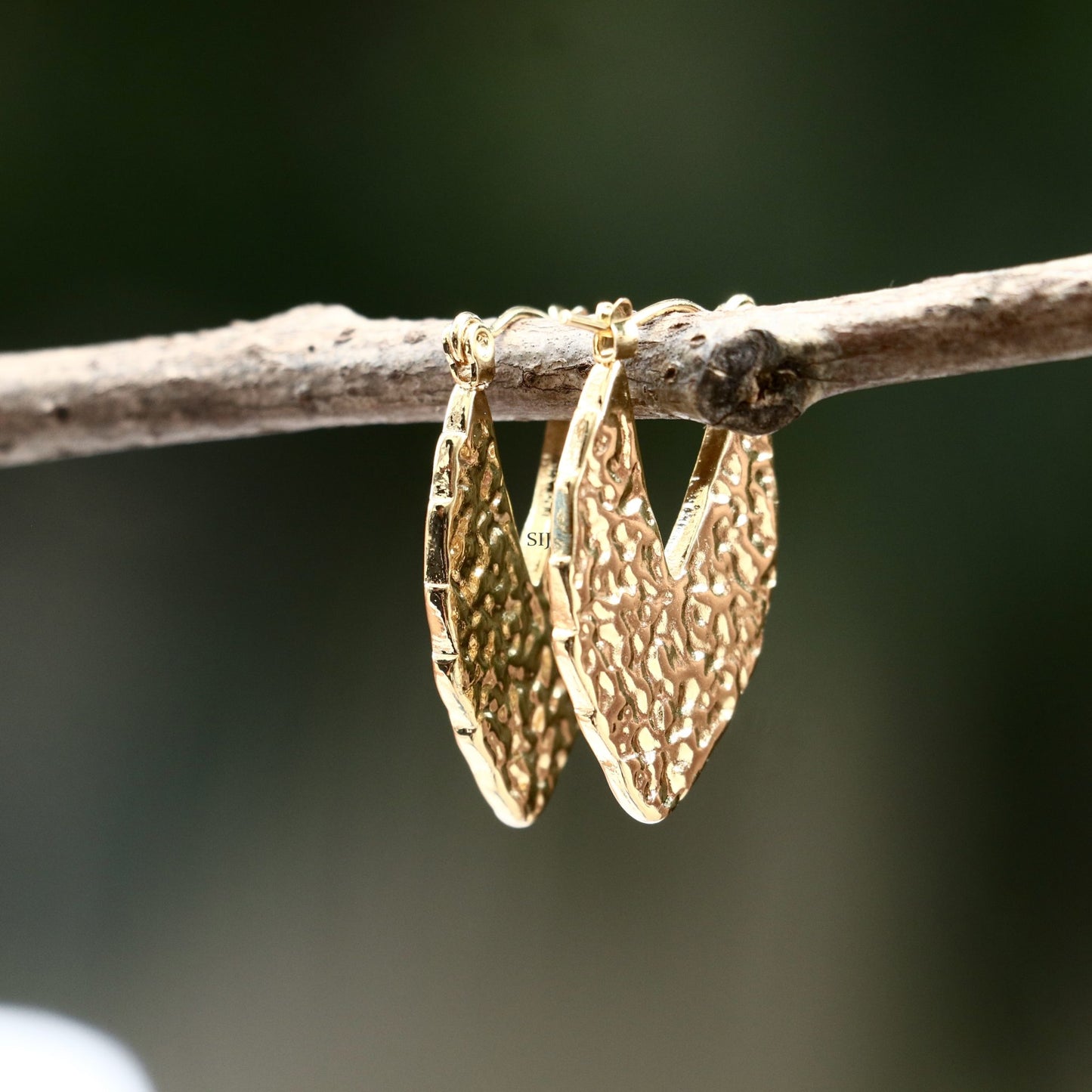 Gold leaf earrings, yellow gold-plated, hypoallergenic, anti-tarnish, handcrafted for elegant style