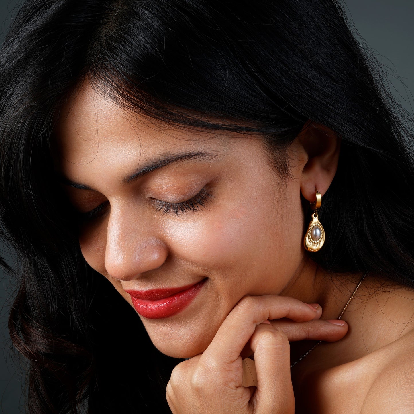 Dainty Pearl Set with yellow gold plating, anti-tarnish finish, and hypoallergenic design – elegant jewelry for women.