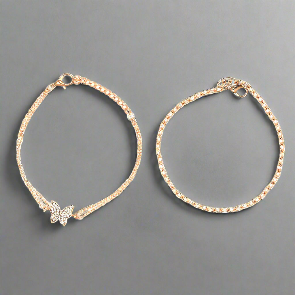 Yellow gold-plated butterfly anklet, hypoallergenic, anti-tarnish, and perfect for adding elegance to everyday outfits.