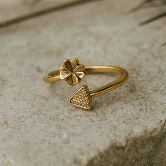Lucky Clover & Triangle Ring