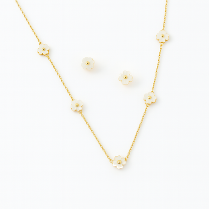 Daisy Necklace