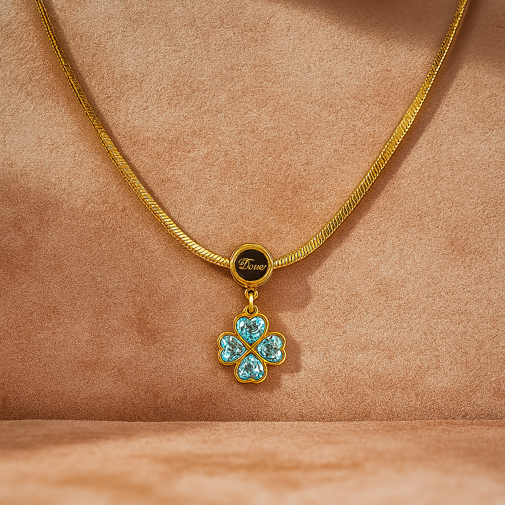 Dainty Clover Necklace