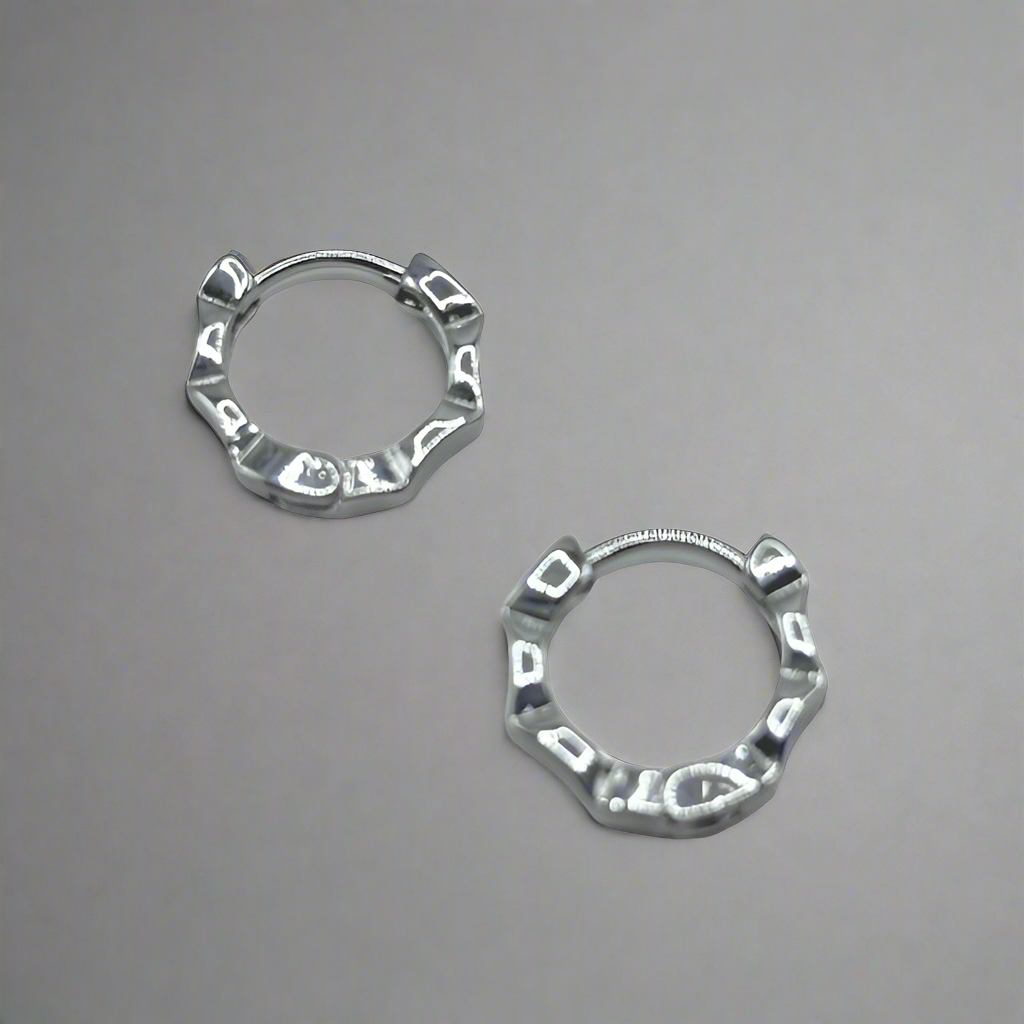 Interlink Hoop Earrings in rhodium-plated silver – Peppy Pink