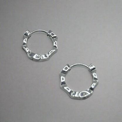 Interlink Hoop Earrings in rhodium-plated silver – Peppy Pink