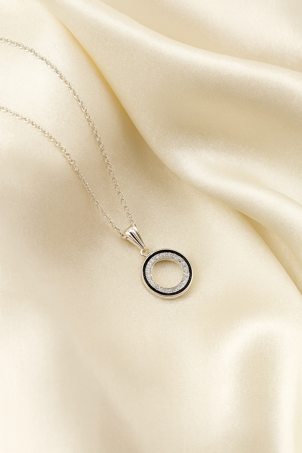 Black & White Circle Necklace