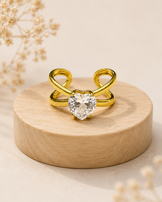 Luvia Heart Crystal Minimal Ring