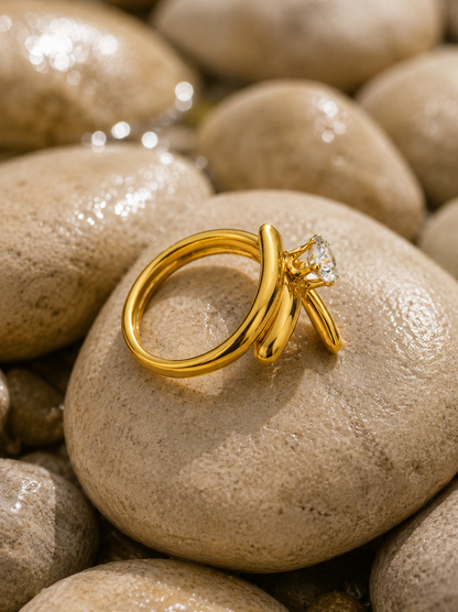 Aurex Solitaire Sculpted Statement Ring