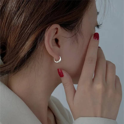 Minimalist silver hoops with anti-tarnish shine – Peppy Pink